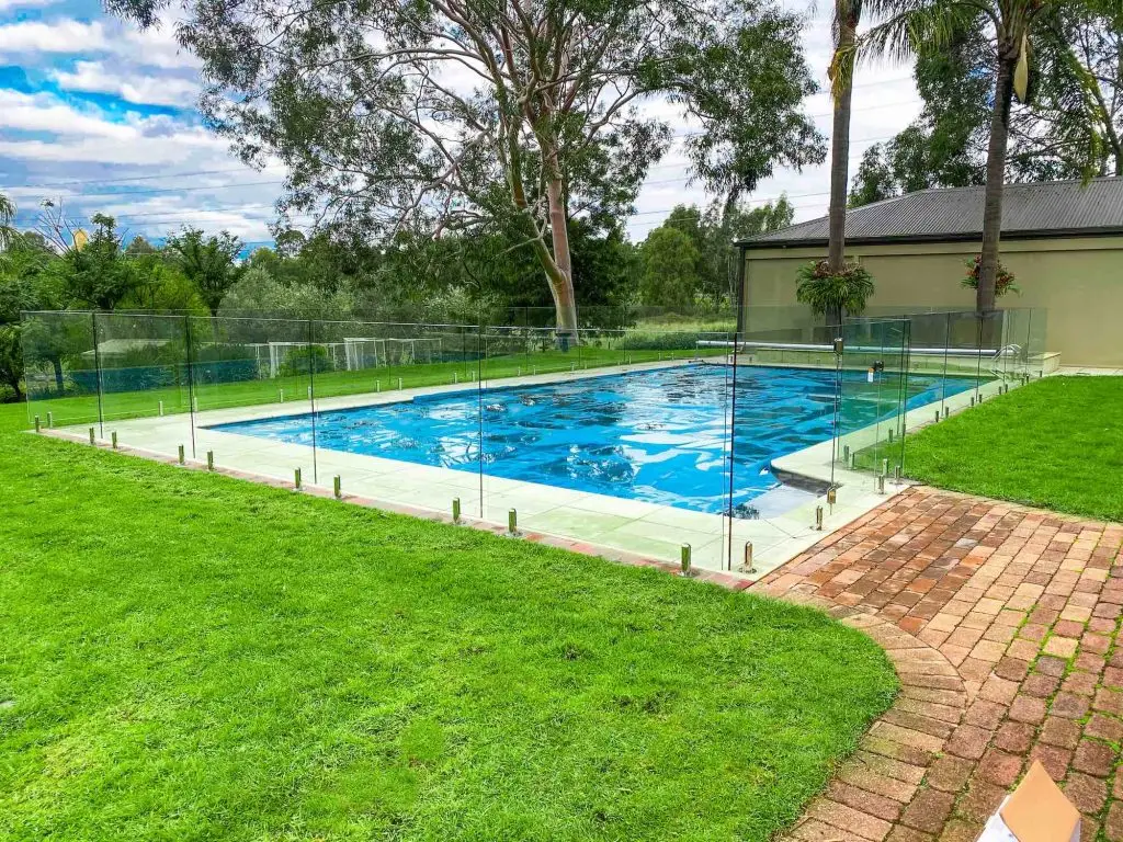 glass pool fence melbourne