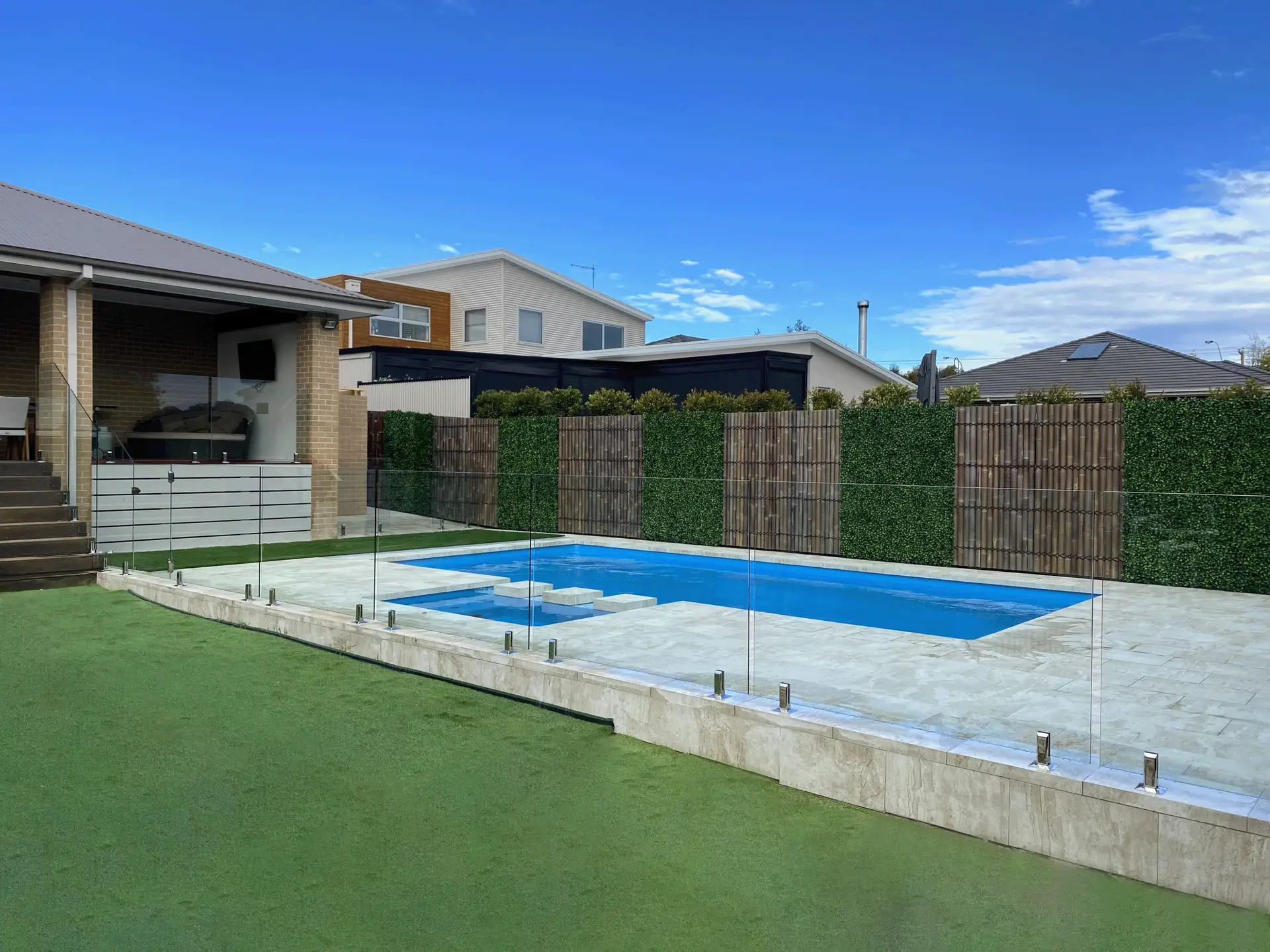 Frameless glass pool fence melbourne